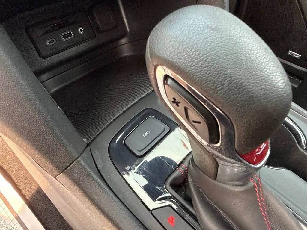 Used 2024 Chevrolet Equinox RS w/ RS Leather Package AWD/4WD image 33