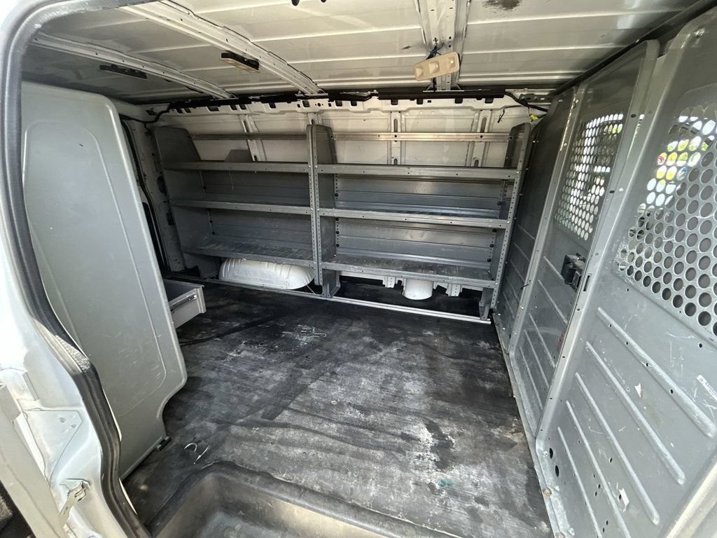 Used 2018 Chevrolet Express 2500 w/ Driver Convenience Package RWD image 20