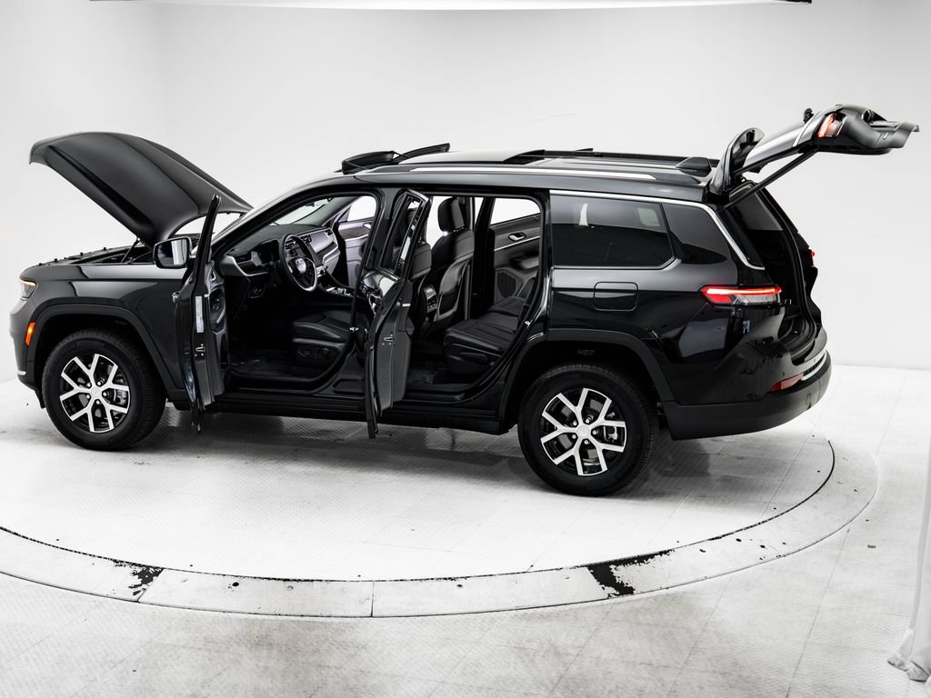 Used 2023 Jeep Grand Cherokee L Limited w/ Luxury Tech Group II AWD/4WD image 38