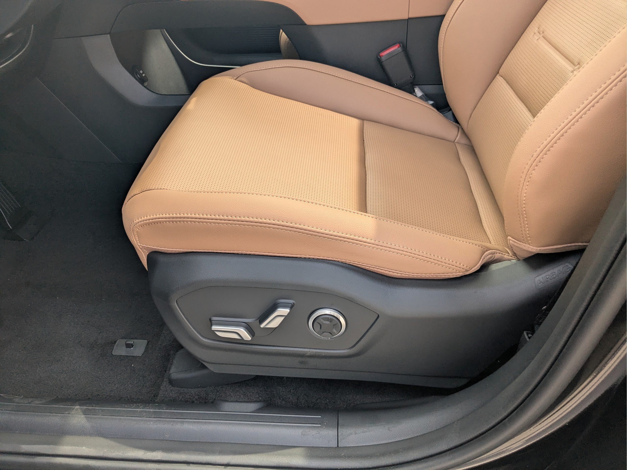 New 2027 Hyundai Santa Fe Limited FWD image 23