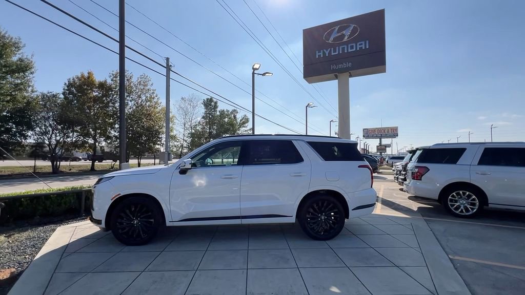 Used 2025 Hyundai Palisade Calligraphy image 4