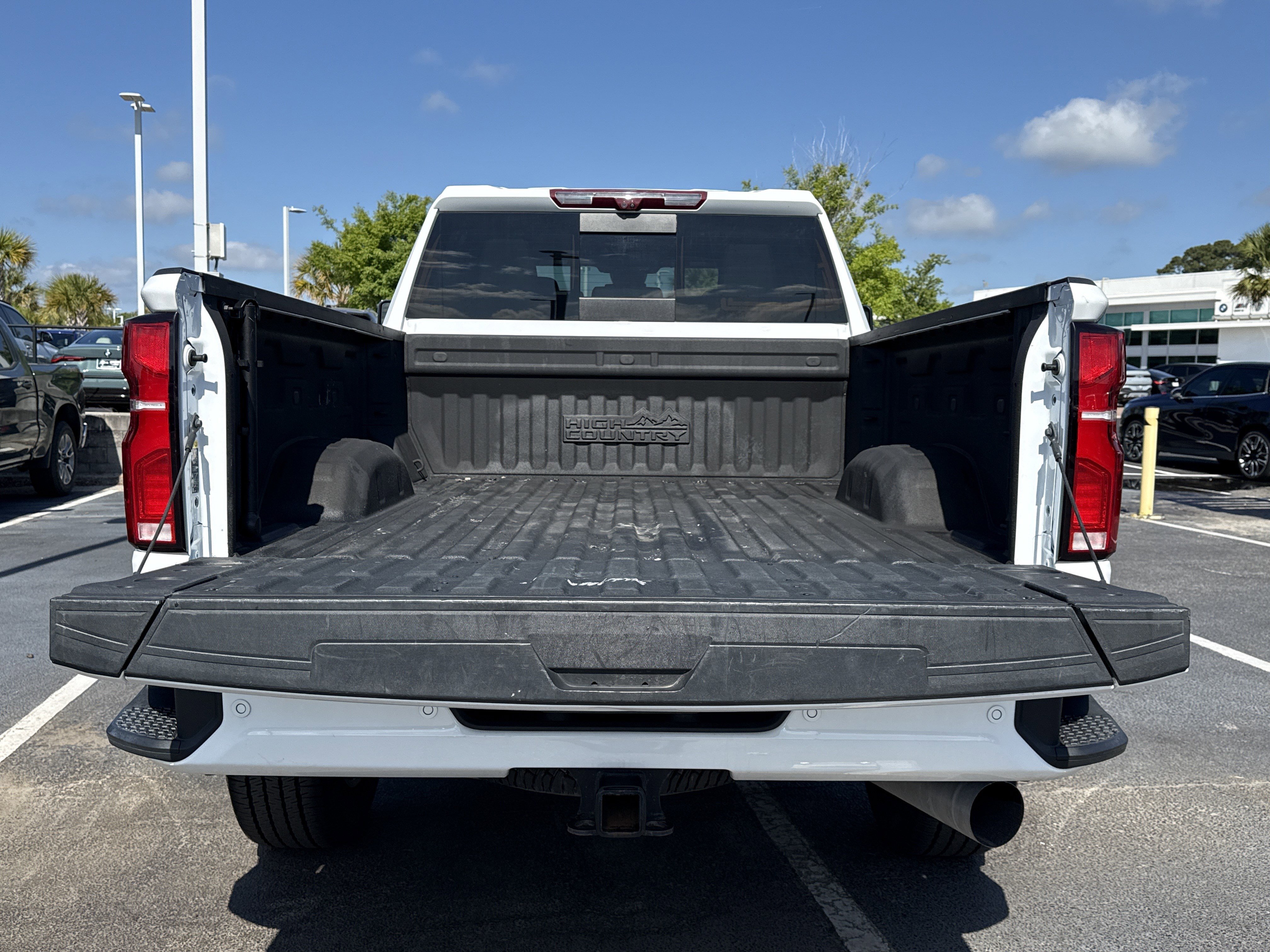 Used 2024 Chevrolet Silverado 2500 High Country w/ Technology Package AWD/4WD image 27