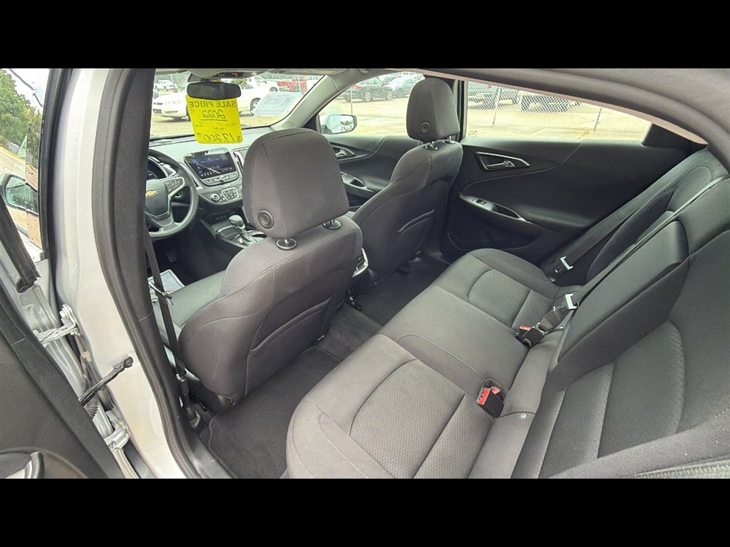 Used 2022 Chevrolet Malibu LT FWD image 23