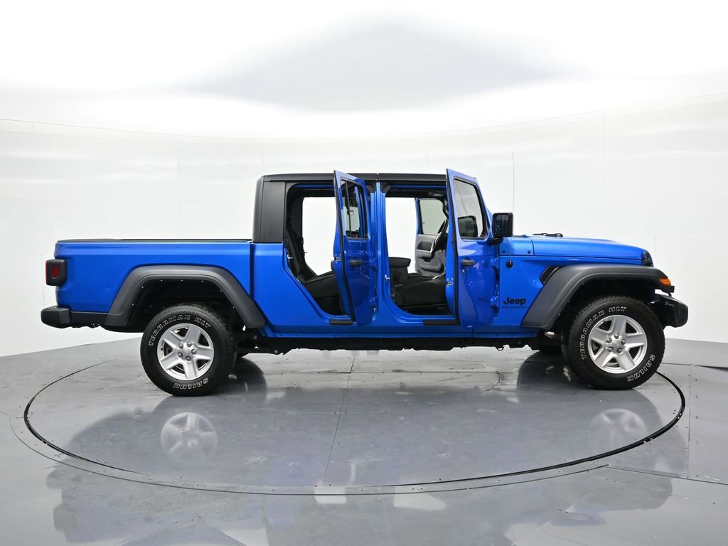 Used 2023 Jeep Gladiator Sport image 23
