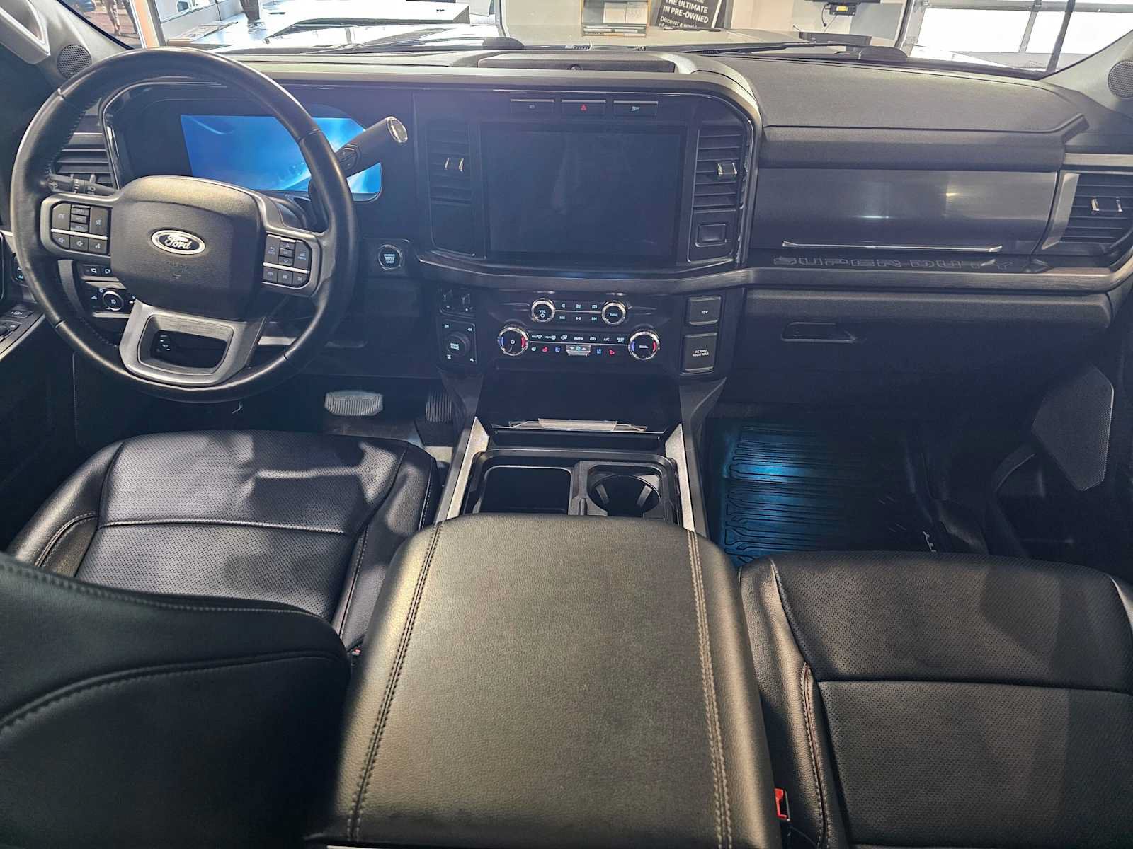 Used 2024 Ford F250 Lariat w/ Black Appearance Package AWD/4WD image 18