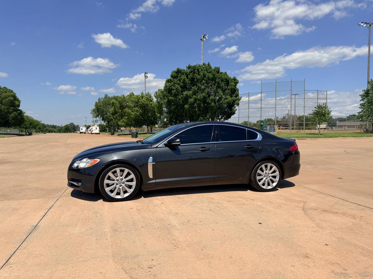 Used 2011 Jaguar XF Portfolio RWD image 2
