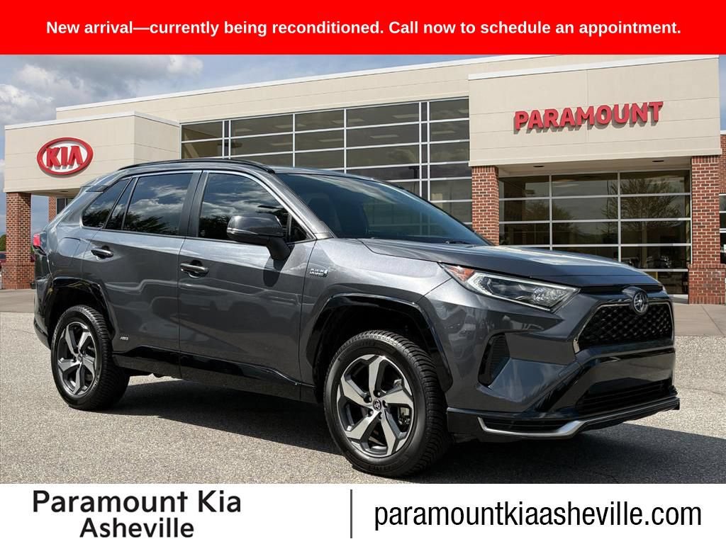 Used 2021 Toyota RAV4 SE w/ Weather & Moonroof Package