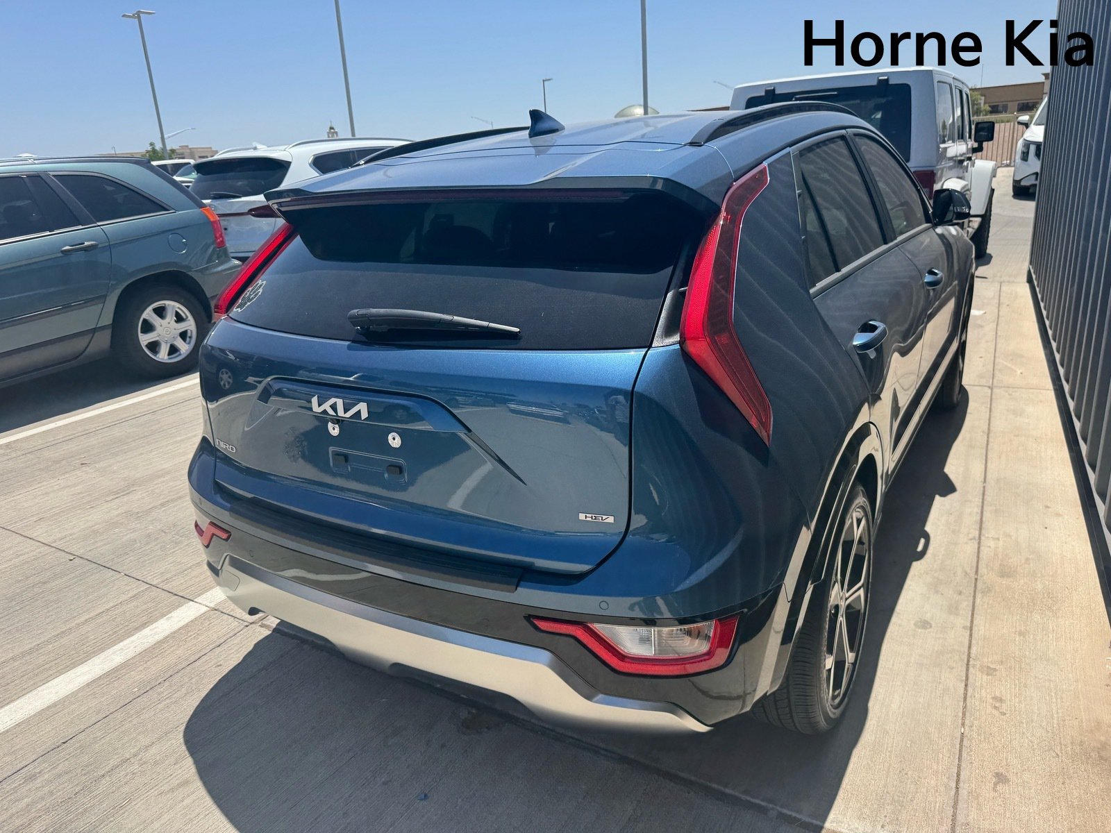 Certified 2024 Kia Niro EX Touring FWD image 4