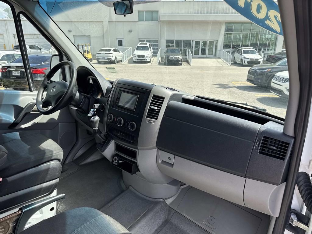 Used 2016 Mercedes-Benz Sprinter 2500 image 13