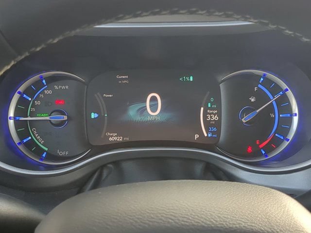 Used 2024 Chrysler Pacifica Limited FWD image 26