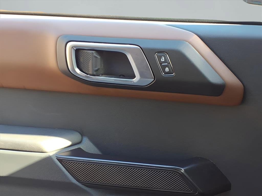 Used 2024 Ford Bronco Outer Banks image 18