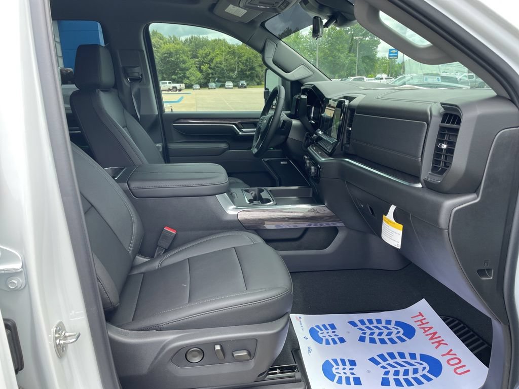 New 2026 Chevrolet Silverado 3500 LTZ w/ LTZ Premium Texas Edition AWD/4WD image 29