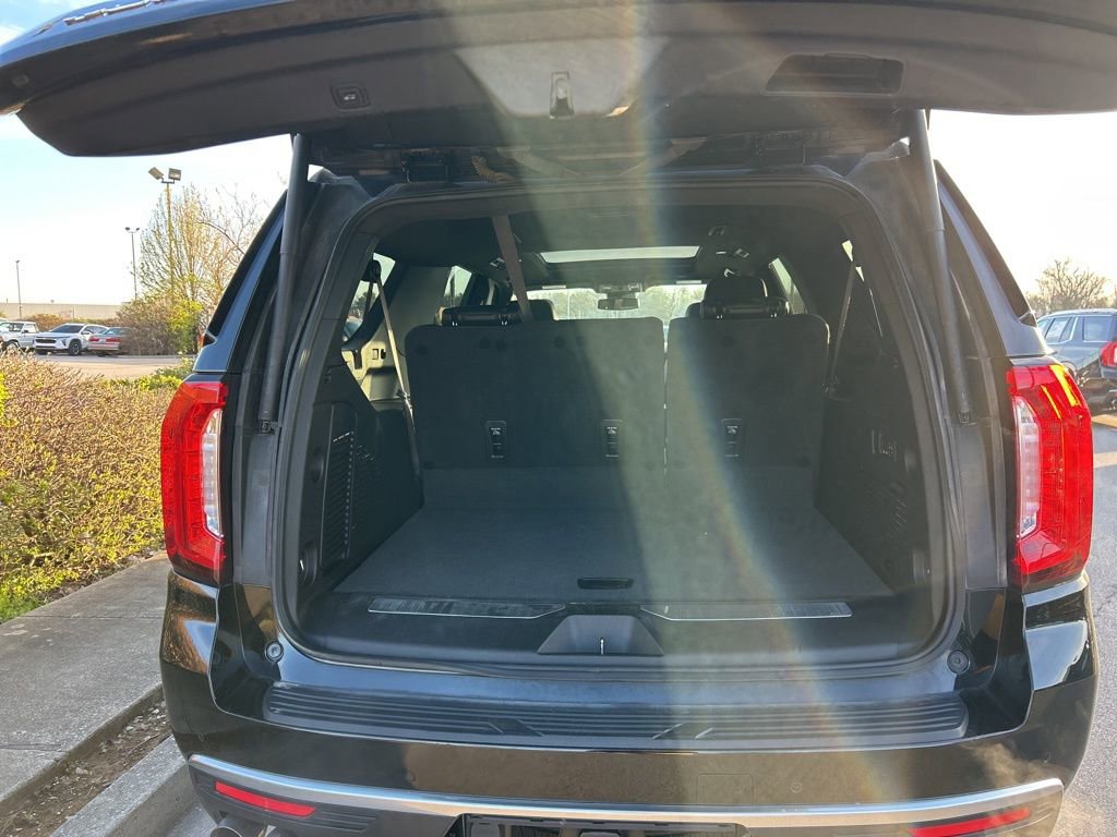 Used 2023 GMC Yukon XL Denali w/ LPO, Floor Liner Package AWD/4WD image 13