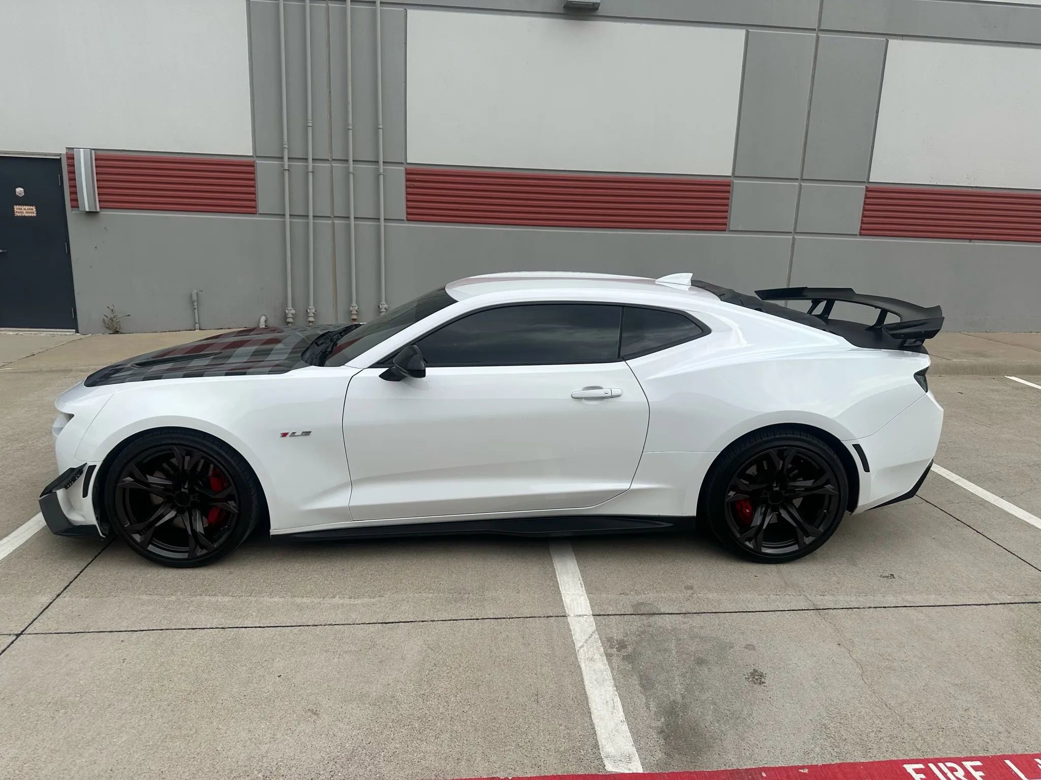 Used 2018 Chevrolet Camaro SS image 2