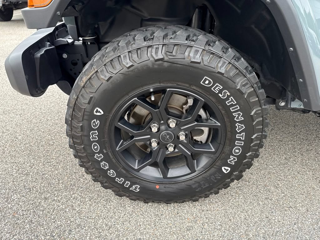 Certified 2025 Jeep Gladiator Overland AWD/4WD image 9