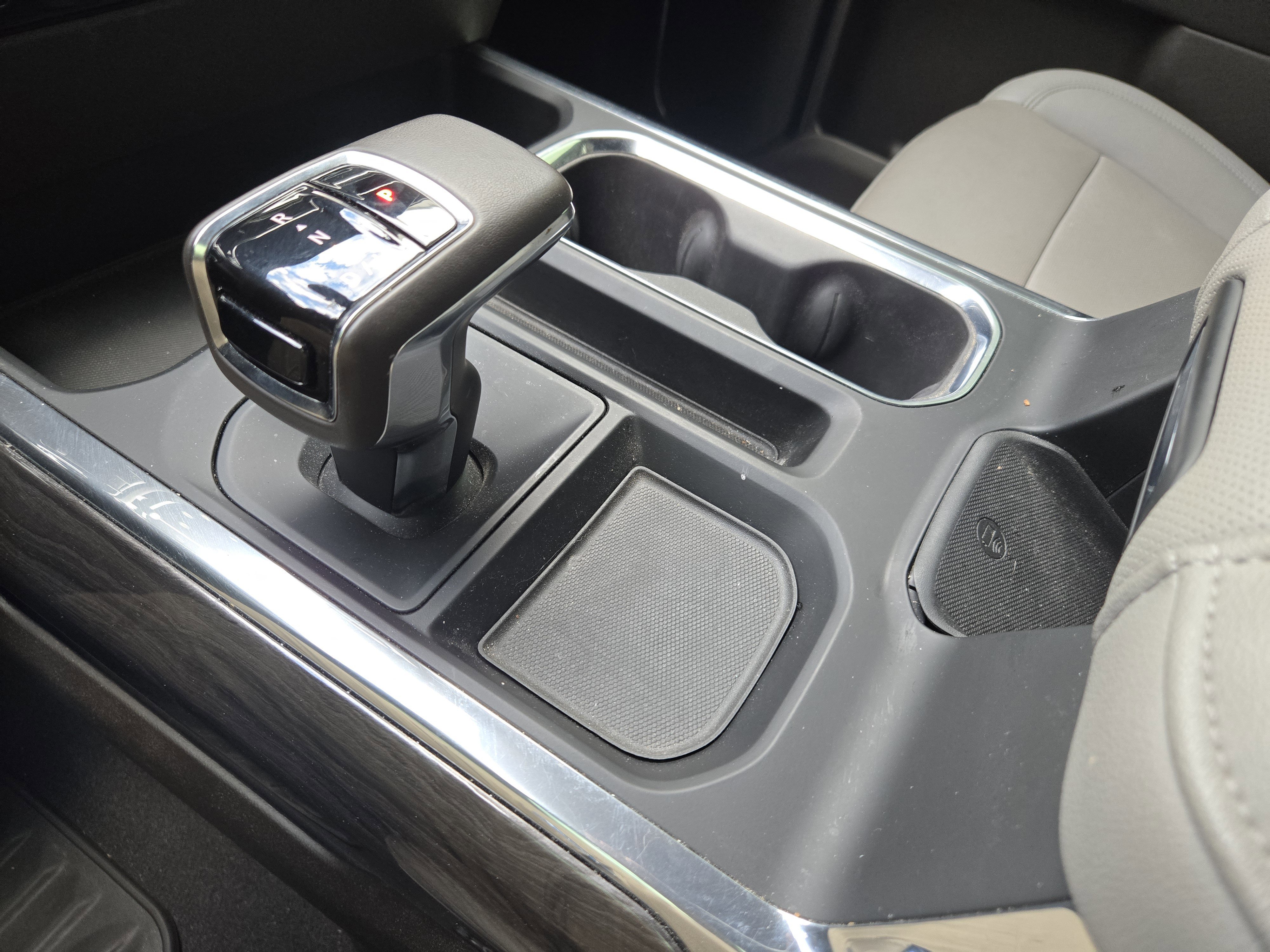 Used 2022 Chevrolet Silverado 1500 LTZ image 24