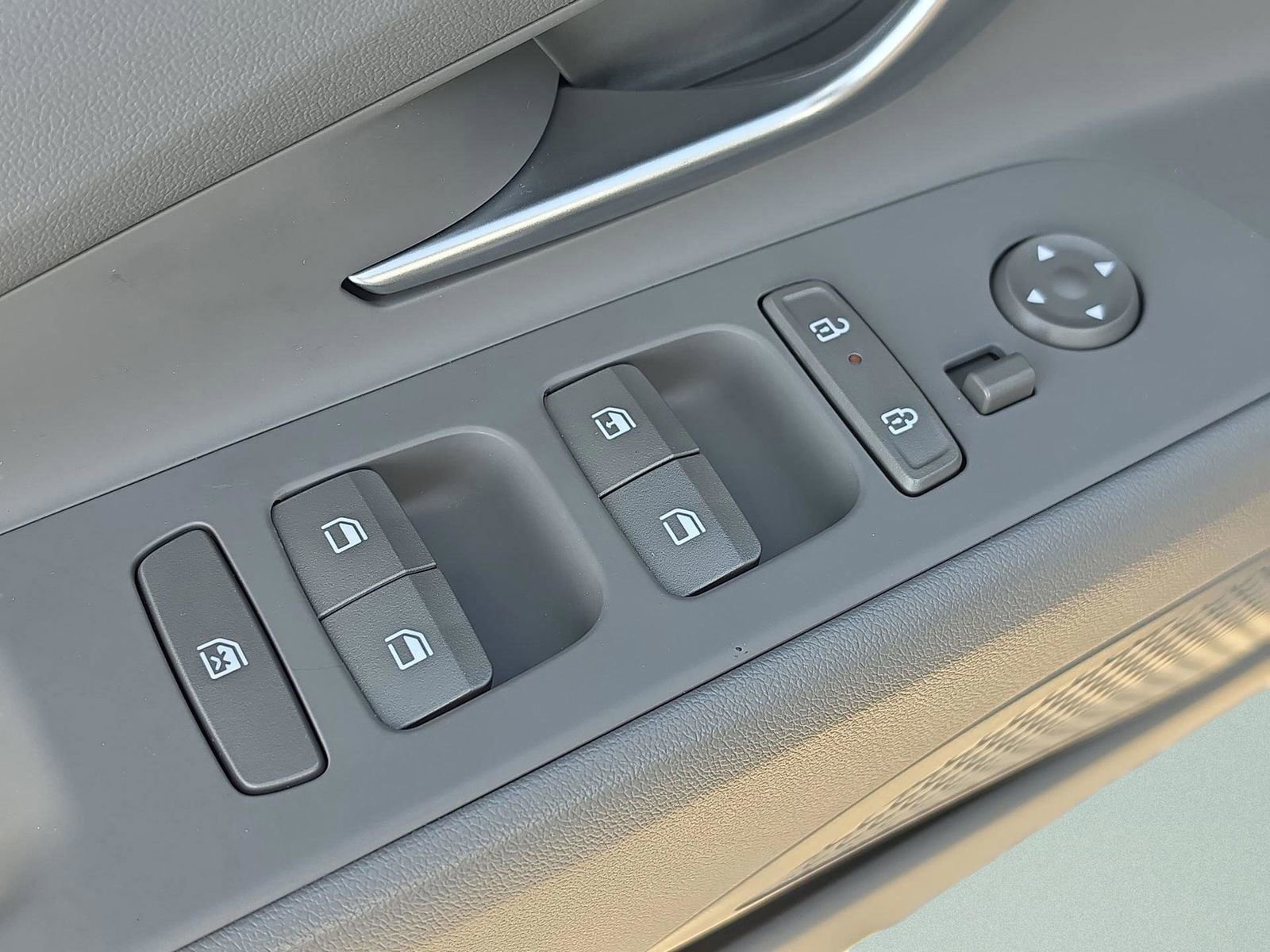 Used 2025 Hyundai Elantra SE image 22