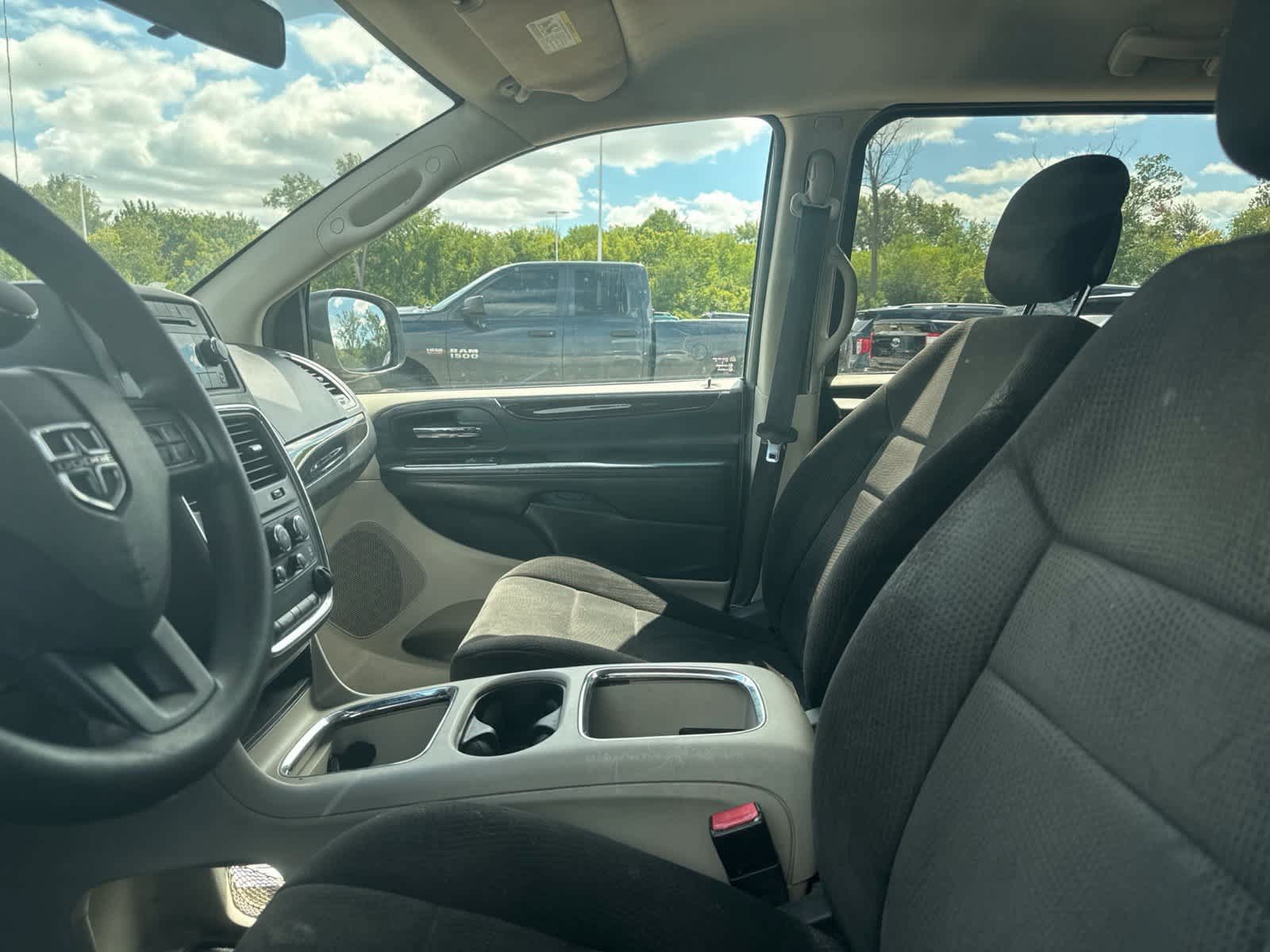 Used 2013 Dodge Grand Caravan SXT FWD image 29