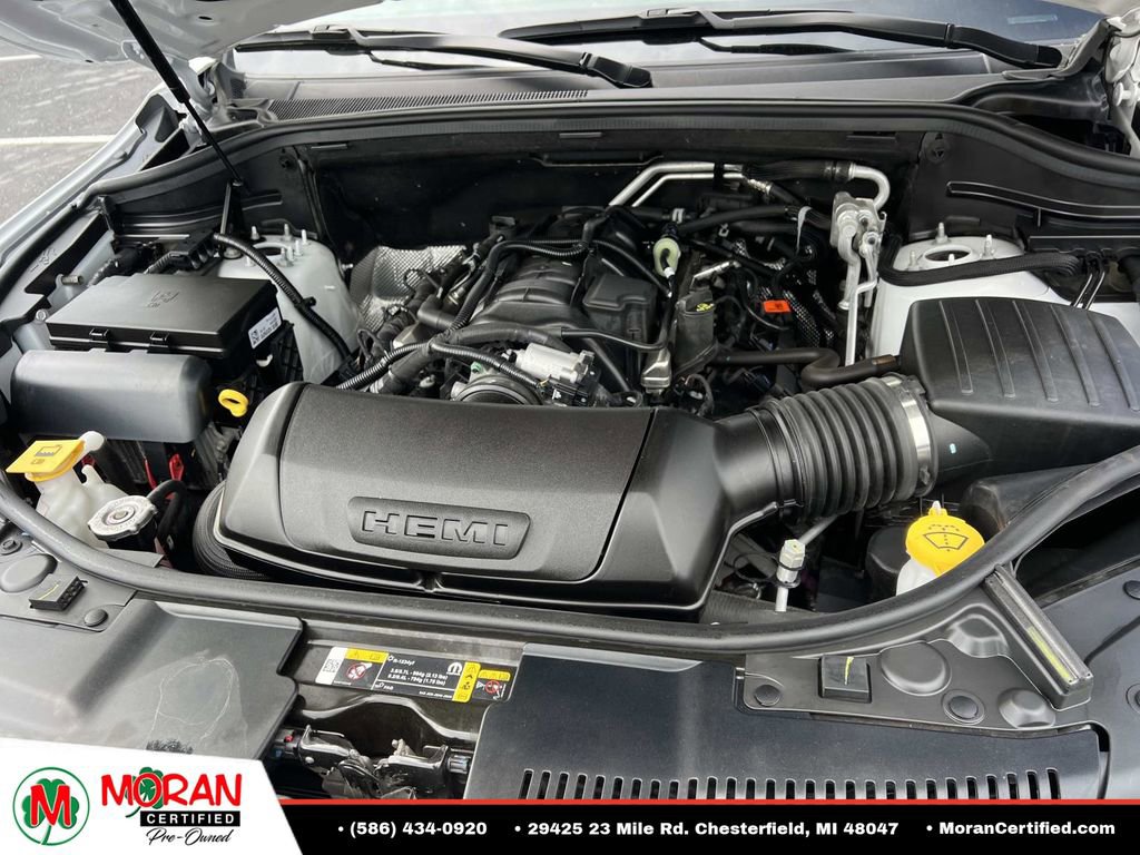 Used 2024 Dodge Durango R/T w/ Tow 'N Go Group AWD/4WD image 10