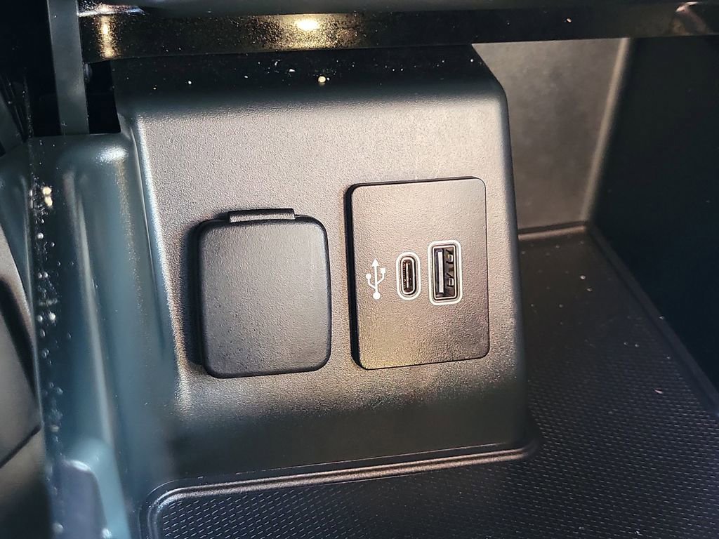 Used 2025 Ford Explorer Platinum image 25