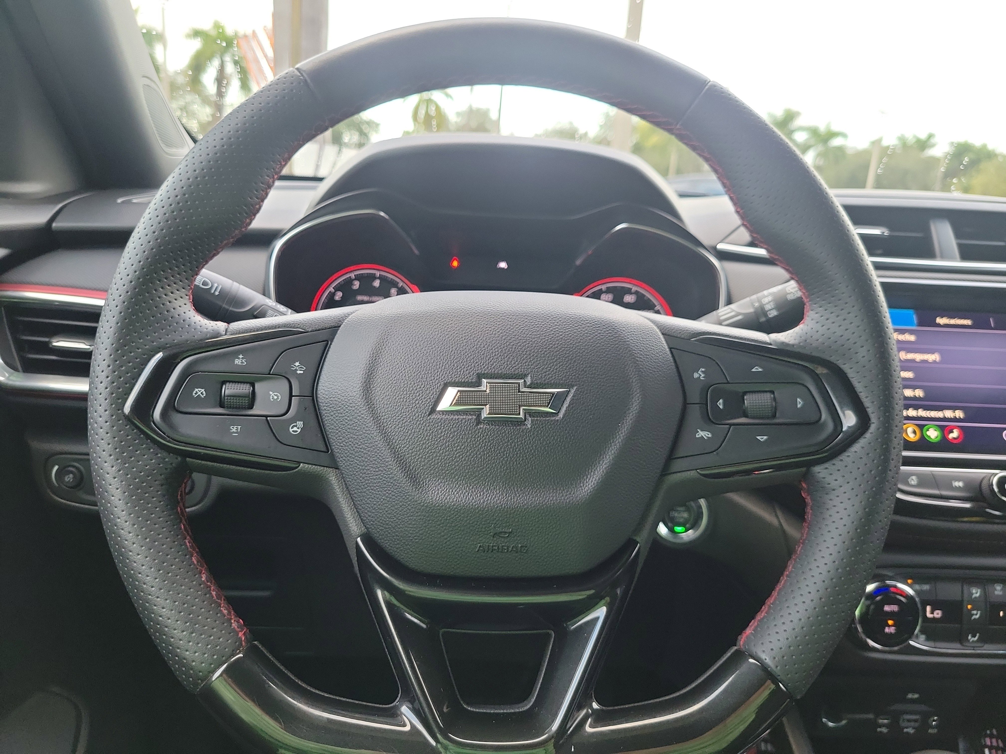 Used 2023 Chevrolet TrailBlazer RS w/ Technology Package image 15