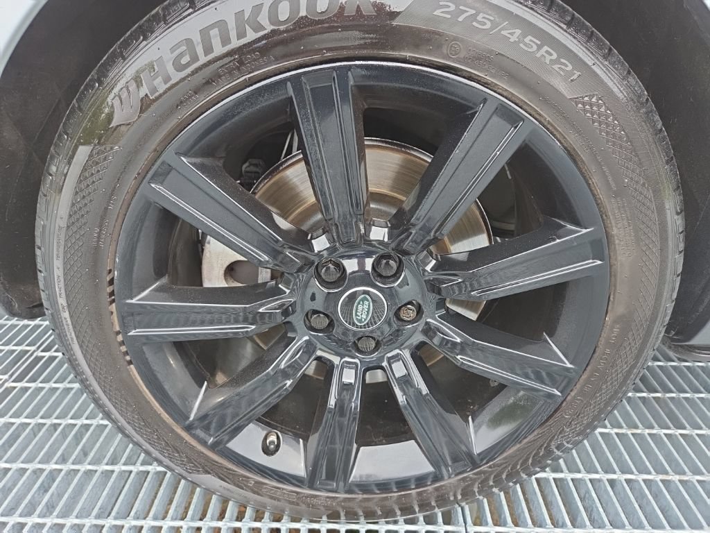 Used 2019 Land Rover Range Rover HSE AWD/4WD image 17