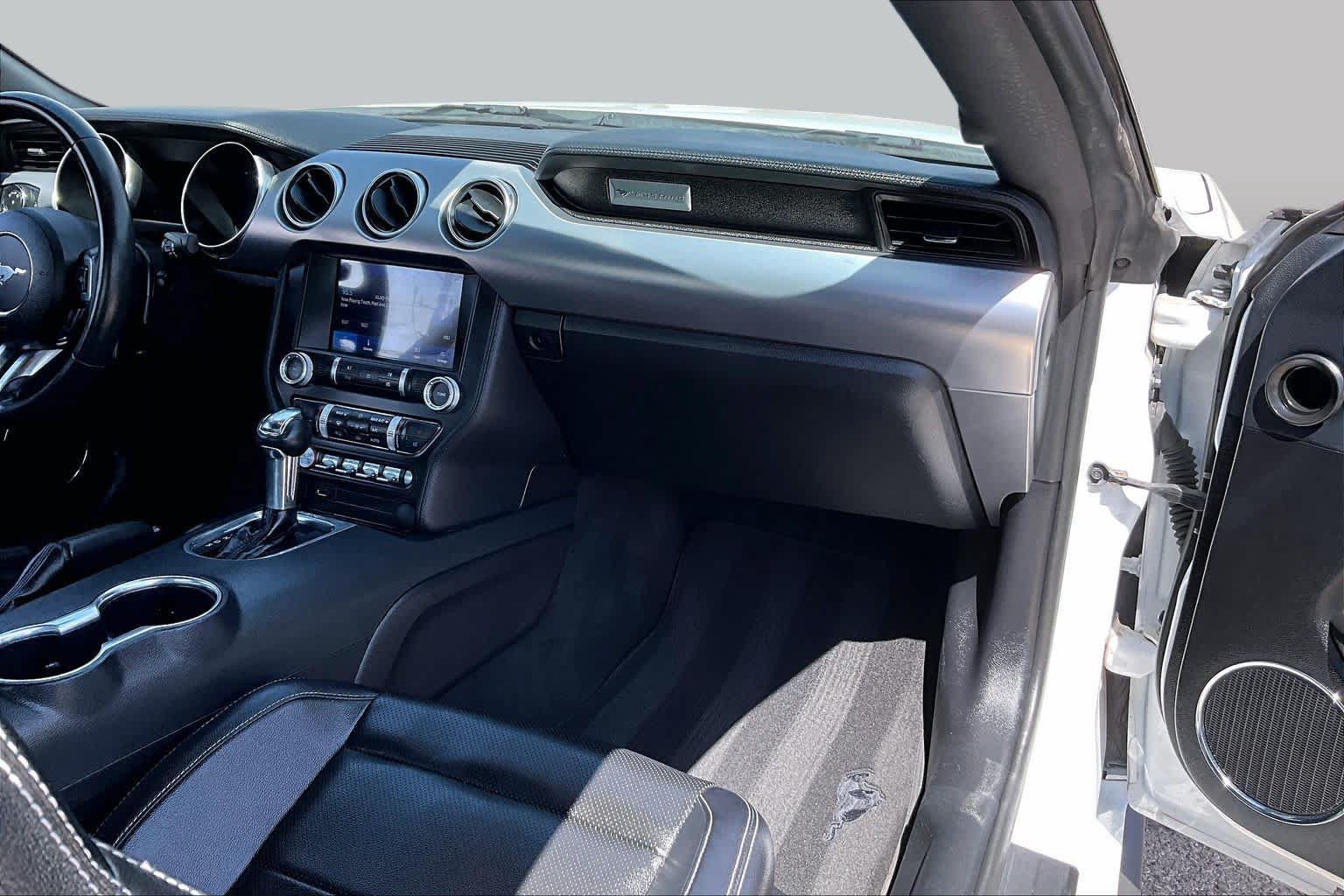 Used 2022 Ford Mustang Premium RWD image 17
