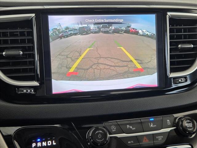 Used 2024 Chrysler Pacifica Touring-L image 13