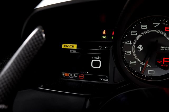 Used 2016 Ferrari 488 Spider RWD image 33