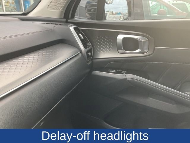 Used 2021 Kia Sorento SX image 11