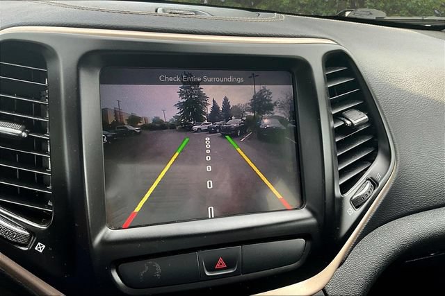 Used 2017 Jeep Cherokee Limited AWD/4WD image 14