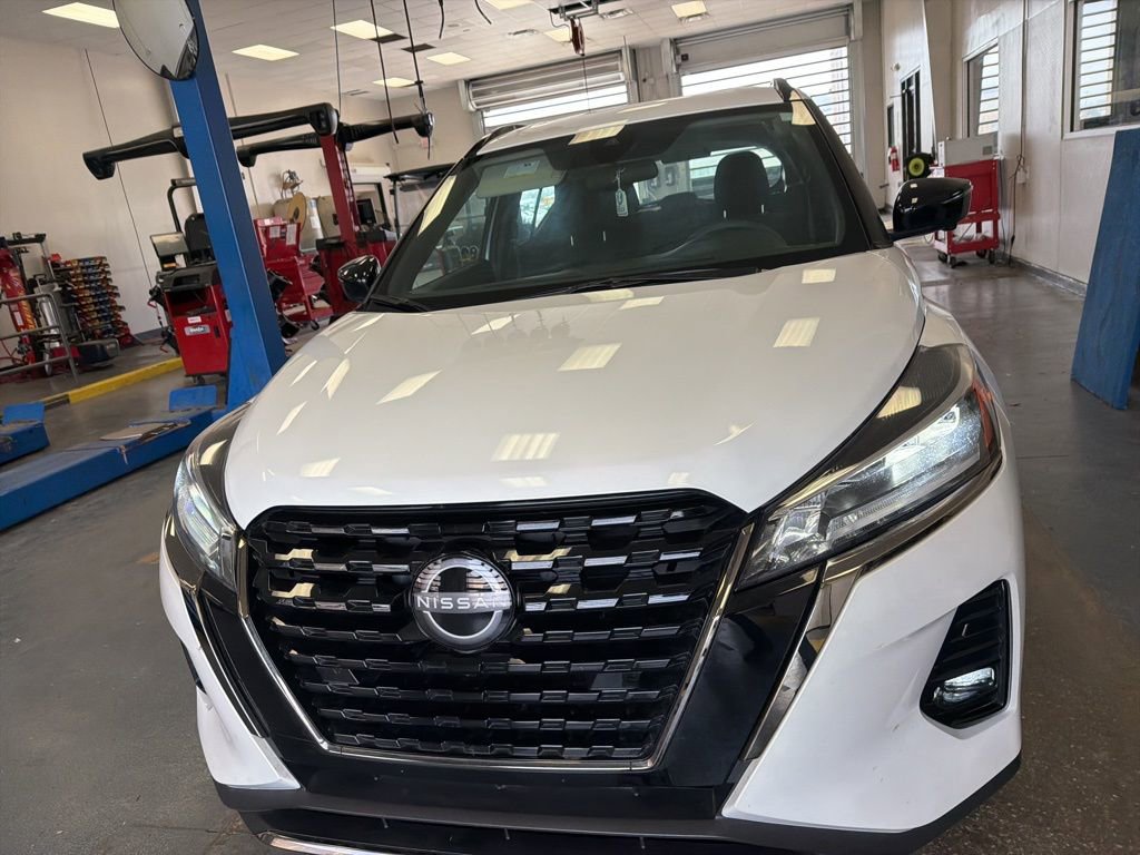 Used 2024 Nissan Kicks SR image 5