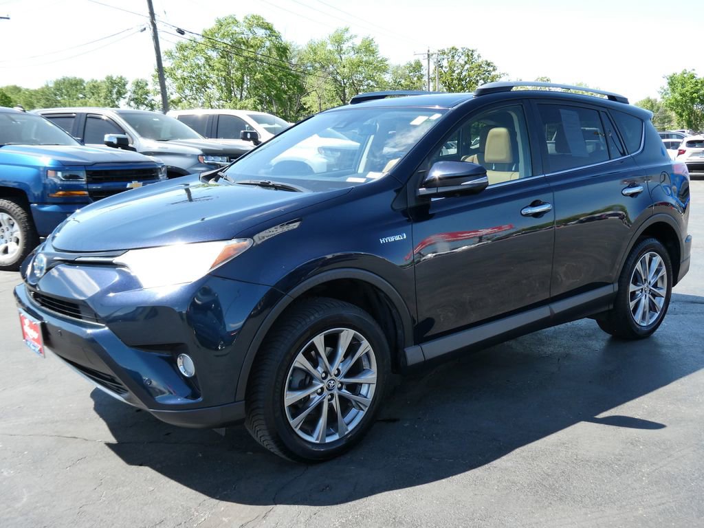 Used 2018 Toyota RAV4 Limited w/ Advanced Technology Package AWD/4WD image 9