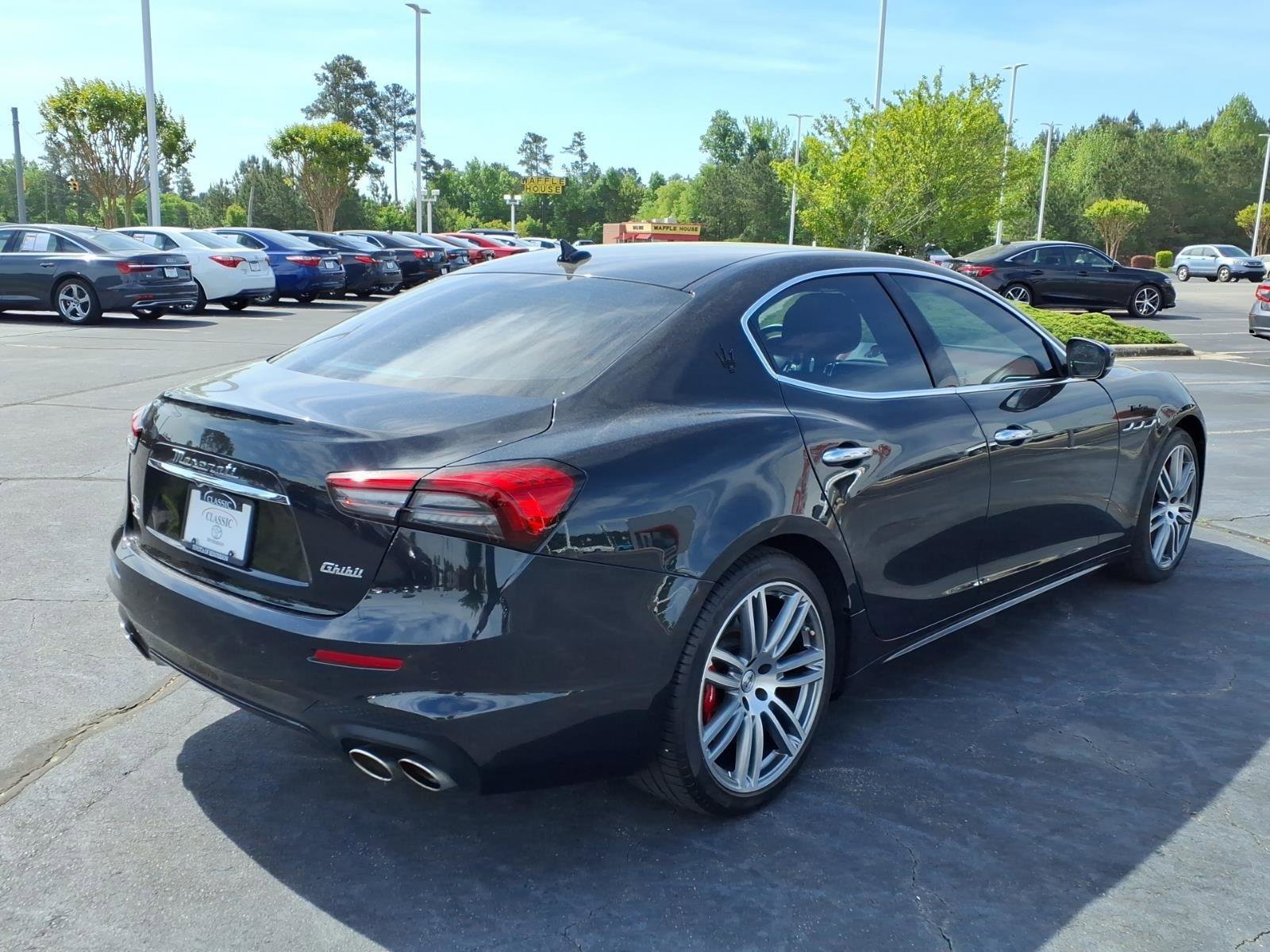Used 2022 Maserati Ghibli Modena RWD image 2