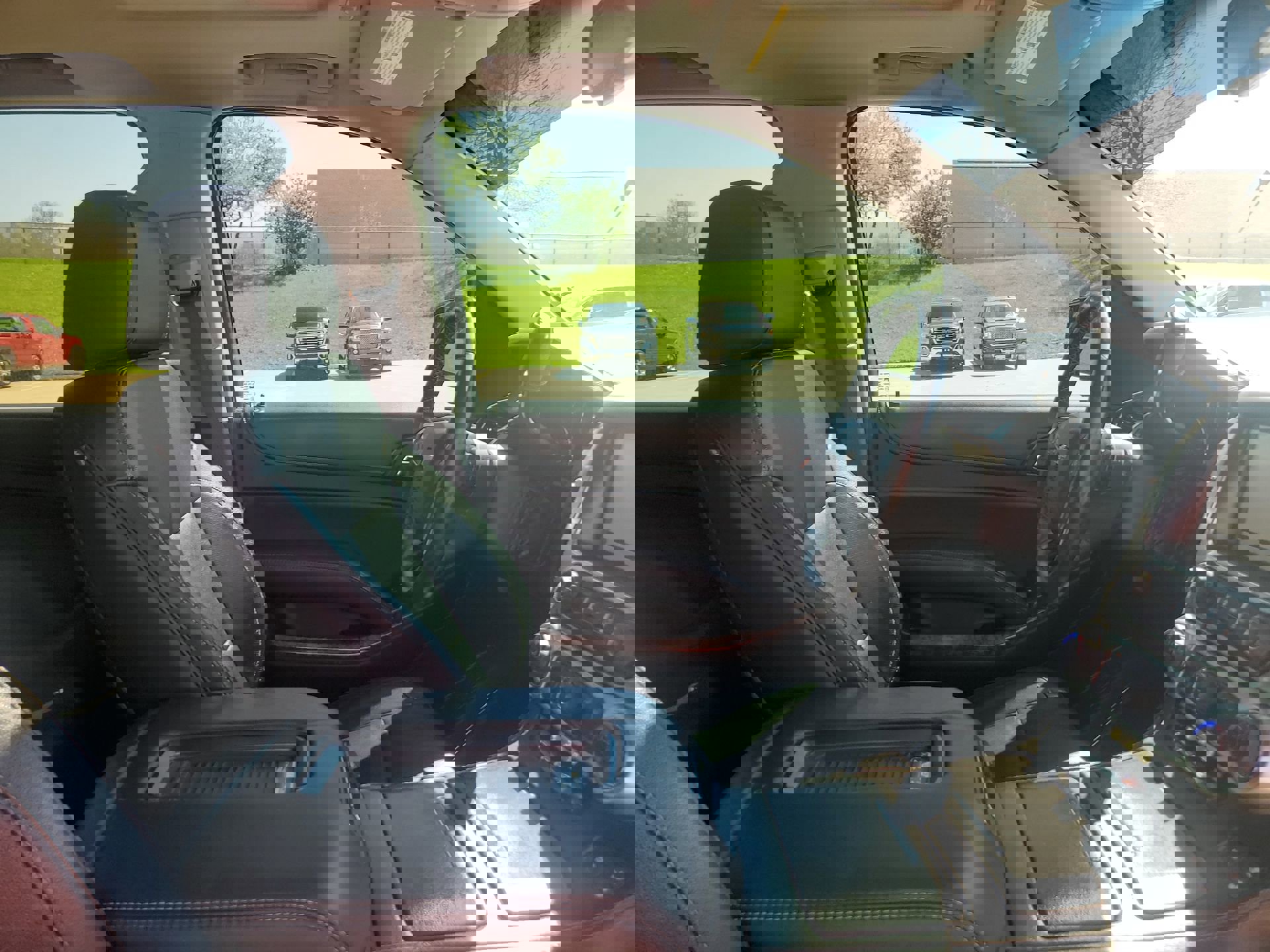 Used 2015 Chevrolet Suburban LTZ AWD/4WD image 35