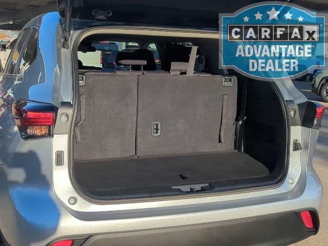 Used 2024 Toyota Highlander LE AWD/4WD image 19