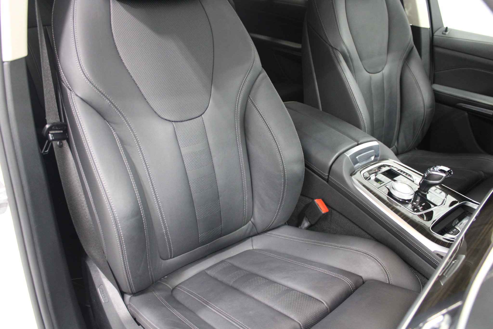 Used 2021 BMW X7 xDrive40i w/ Executive Package AWD/4WD image 32