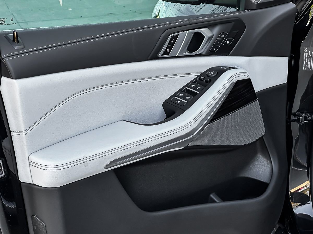 New 2025 BMW X5 sDrive40i w/ Climate Comfort Package image 11