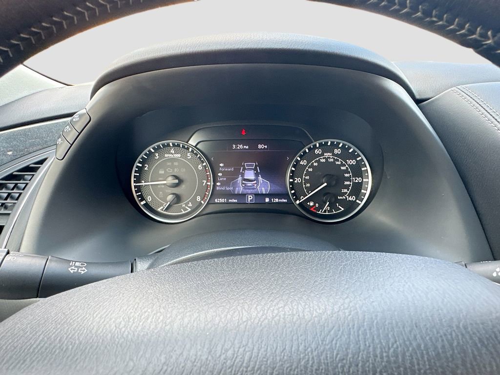 Used 2023 Nissan Armada SV RWD image 11