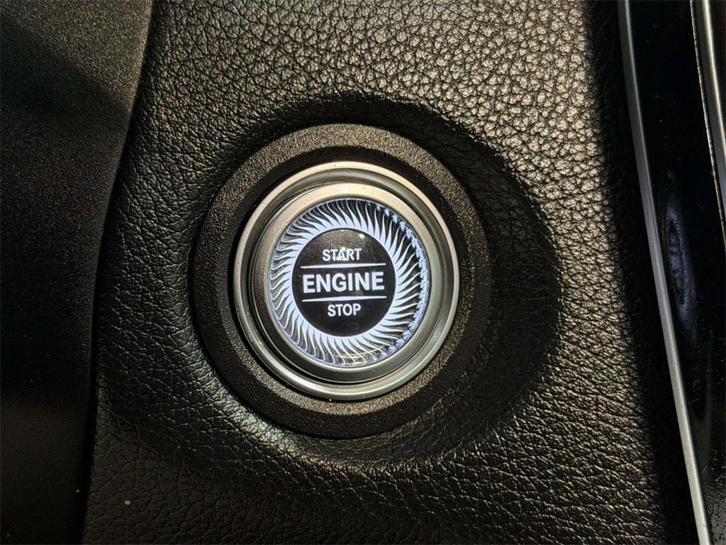 Used 2020 Mercedes-Benz C 300 4MATIC Sedan image 25