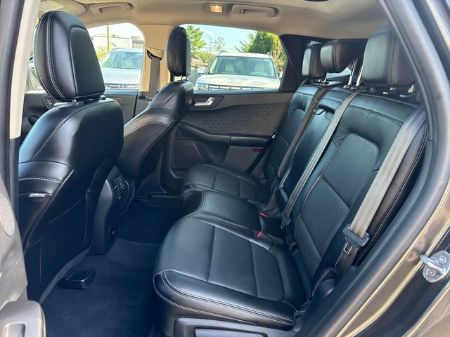 Used 2020 Ford Escape Titanium w/ Titanium Premium Package 2.0 AWD/4WD image 25