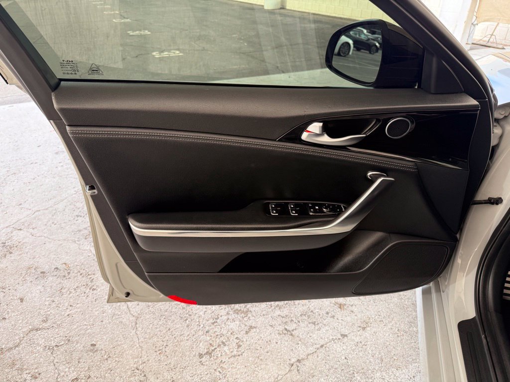 Used 2023 Kia Stinger GT-Line RWD image 32