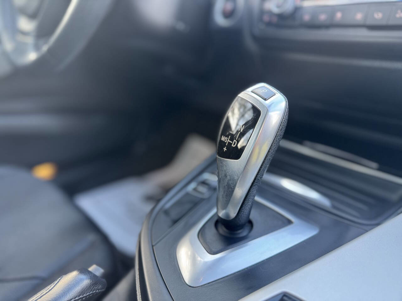 Used 2014 BMW 320i xDrive Sedan image 24