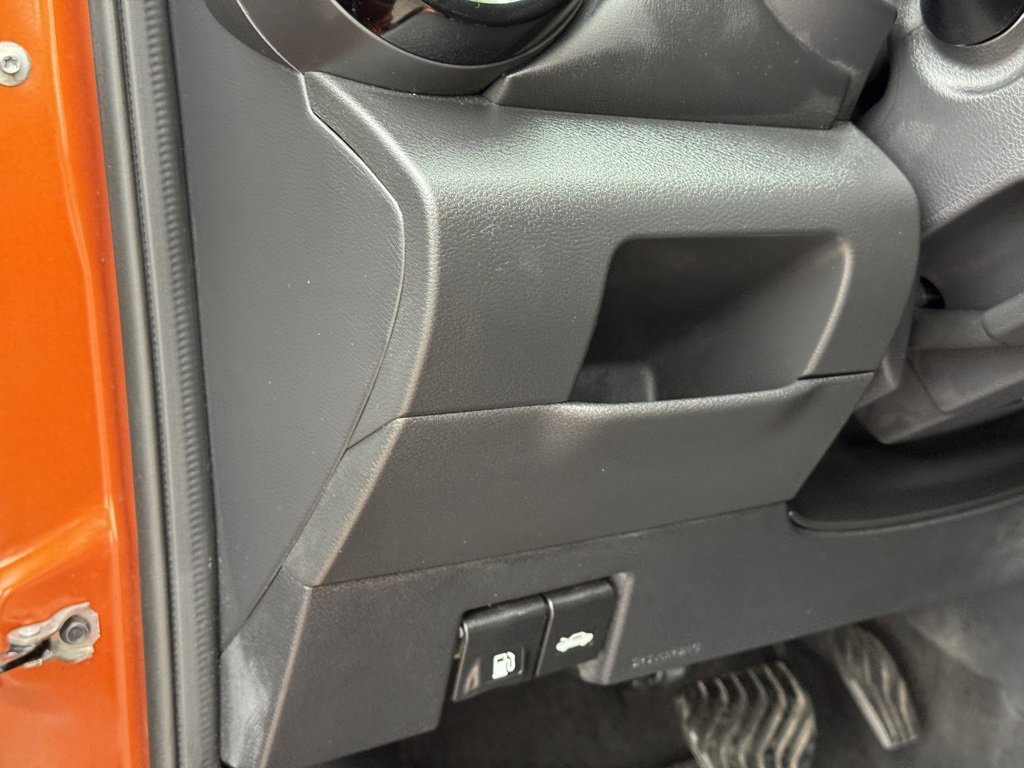 Used 2020 Nissan Kicks SR w/ SR Premium Package image 25