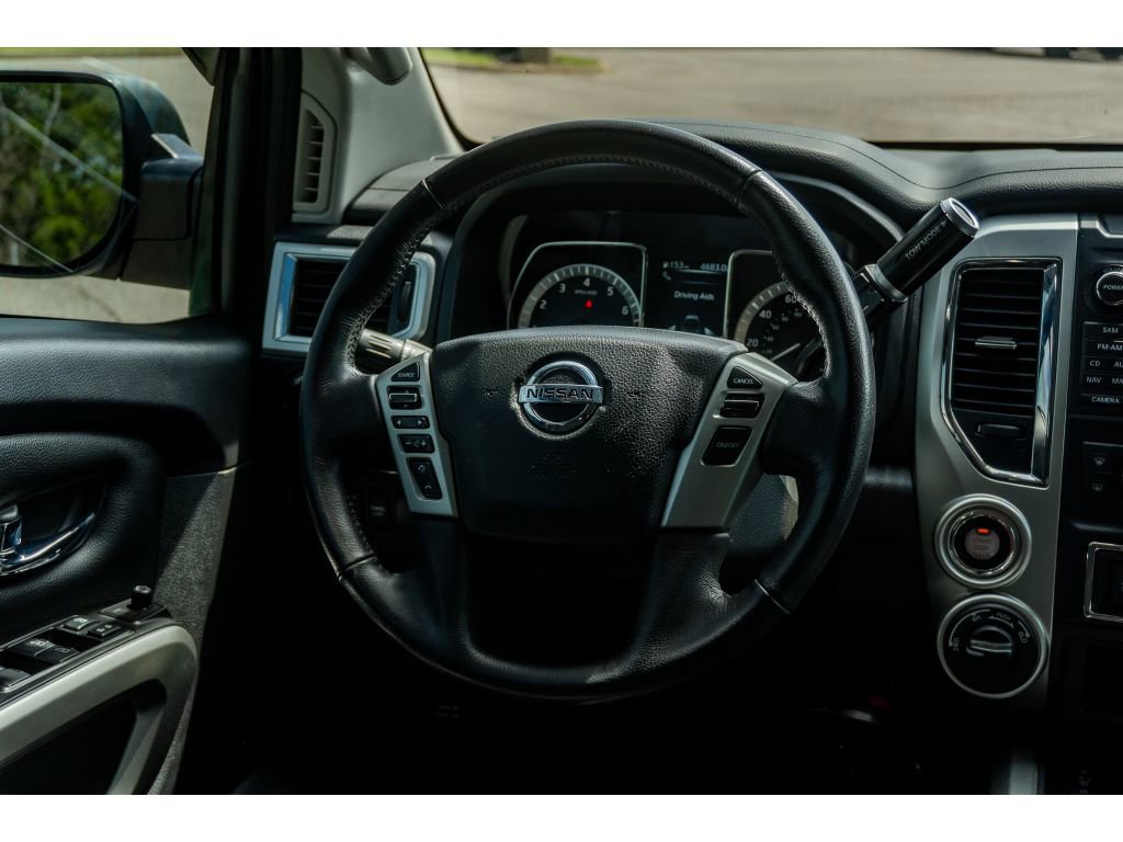 Used 2018 Nissan Titan SV w/ SV Convenience Package AWD/4WD image 20