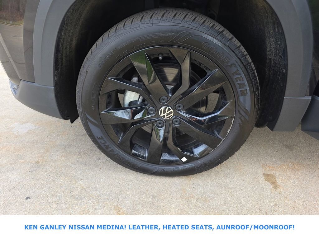 Used 2024 Volkswagen Taos SE image 19