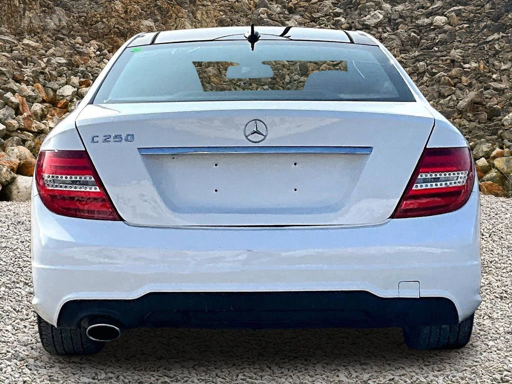 Used 2015 Mercedes-Benz C 250 Coupe image 4