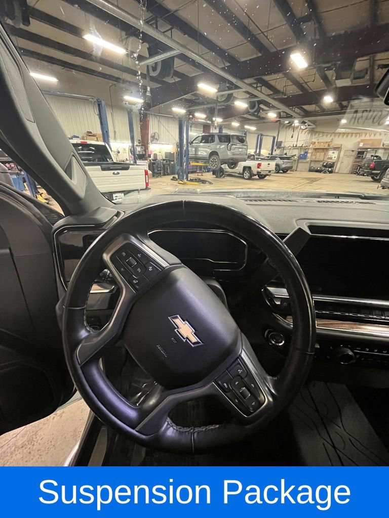 Used 2025 Chevrolet Silverado 3500 LT w/ Convenience Package image 17