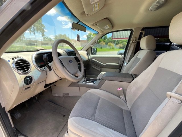 Used 2006 Ford Explorer XLS RWD image 4