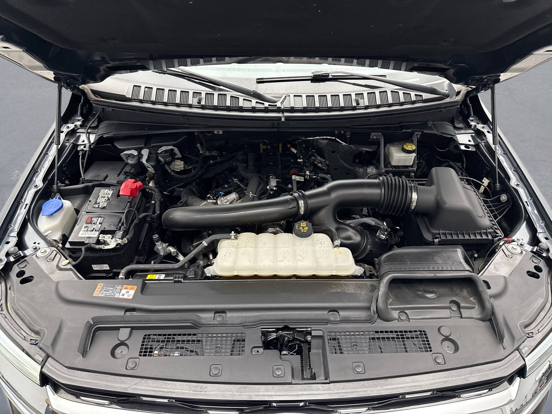 Used 2022 Ford Expedition Limited image 30